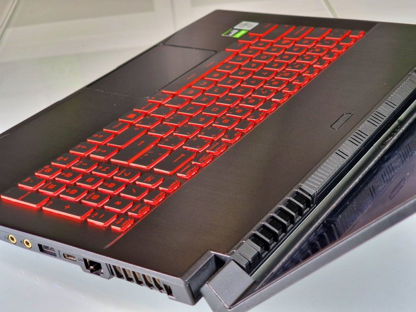 Herní notebook MSI GF75 Thin • ZÁRUKA 12M • 17,3 144Hz FHD • i5-10300H • GTX 1650 4GB • 16GB • 512 SSD • WIN11