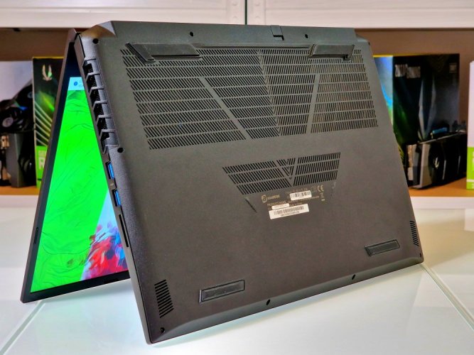 Herný notebook Alza Gamebook - Záruka 12M | 15,6" 144Hz | Intel Core i5-11400H | 16GB | RTX 3060 6GB| 1000 SSD