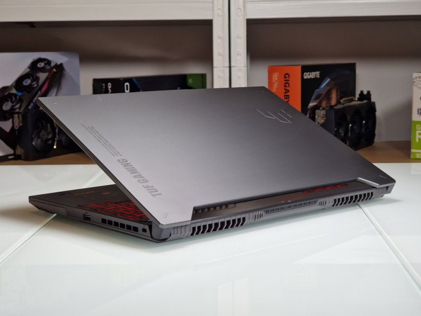 Herní notebook ASUS TUF GAMING F15 - ZÁRUKA do 2025/06/29  | 15,6" 144Hz | Intel Core i7-12700 | RTX 4060 8GB | 16GB | 512 SSD | WIN11