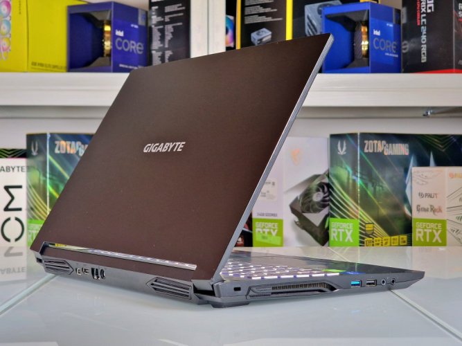 Herní notebook GIGABYTE G5 -ZÁRUKA 12M | 15,6" 144Hz | Intel Core i5-11400H | RTX 3050 Ti | 16GB | 512 SSD | WIN11
