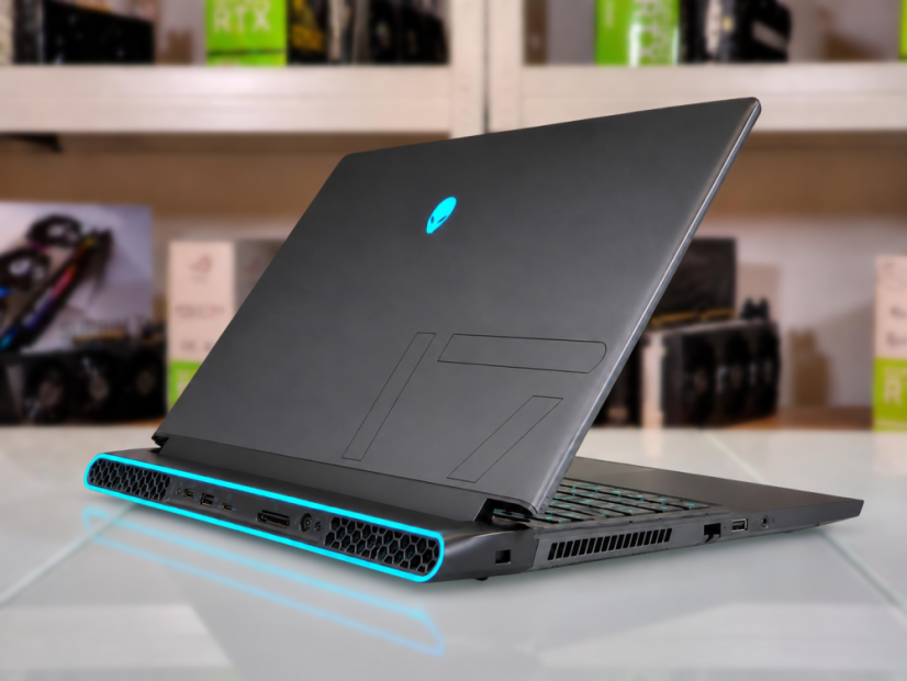Herný notebook Dell Alienware M17 R2 • ZÁRUKA 12M • 17,3 144Hz • i7-9750H • RTX 2070 8GB • 16GB • 1000 SSD • WIN11