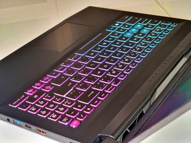 Herní notebook MSI KATANA 15 B12V - ZÁRUKA 12M | 15,6" 144 Hz | Intel Core i7-12650H | RTX 4060 8GB | 16GB DDR5 | 1000 SSD | WIN11