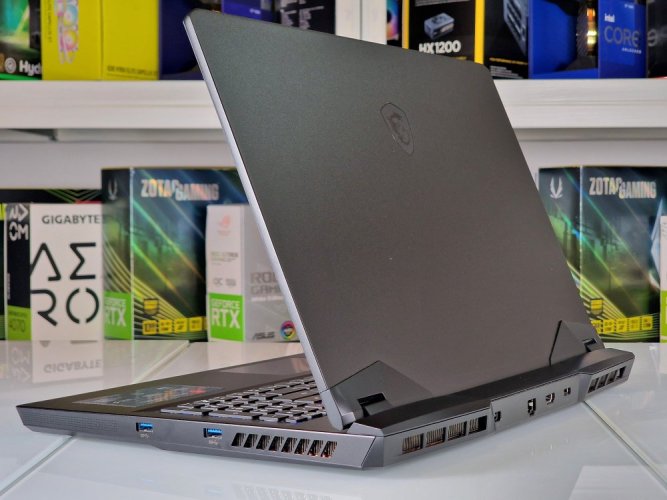 Gaming Laptop MSI LEOPARD GP76 - GARANTIE 24M | 17,3" 240Hz | Intel Core i7-11800H | RTX 3070 8GB | 16 GB | 512 SSD | WIN11