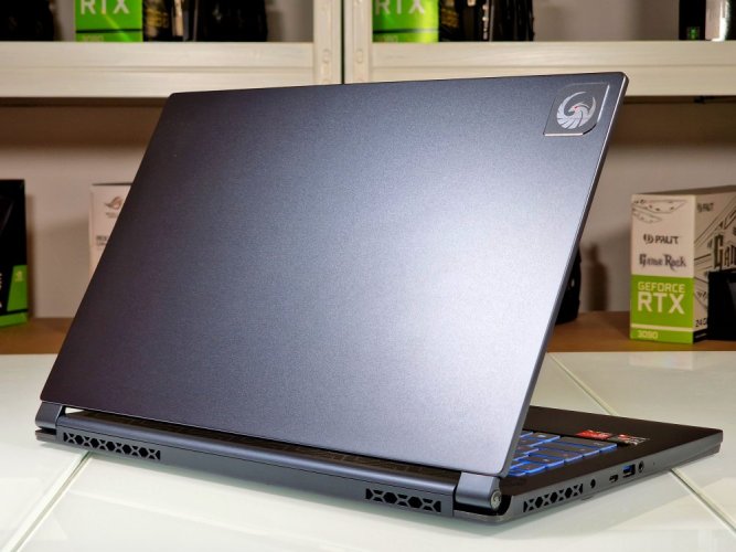 Herní notebook MSI DELTA 15 - ZÁRUKA 12M | 15,6" 240Hz | AMD Ryzen 9 5900HX | RX 6700M 10GB | 16 GB  | 1000 SSD | WIN11