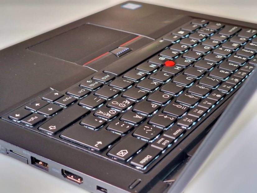 Notebook Lenovo ThinkPad Yoga 370 • ZÁRUKA 12M • 13,3 FHD Touch • Intel Core i5-7200U • Intel UHD Graphics 620 • 8 GB • 256 SSD • WIN11