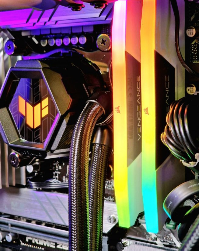Herní PC compraider HIGH - ZÁRUKA 24M | Ryzen 9 5900X + WATER COOLING | RTX 3080 | 32 GB | 1 TB SSD | WIN11
