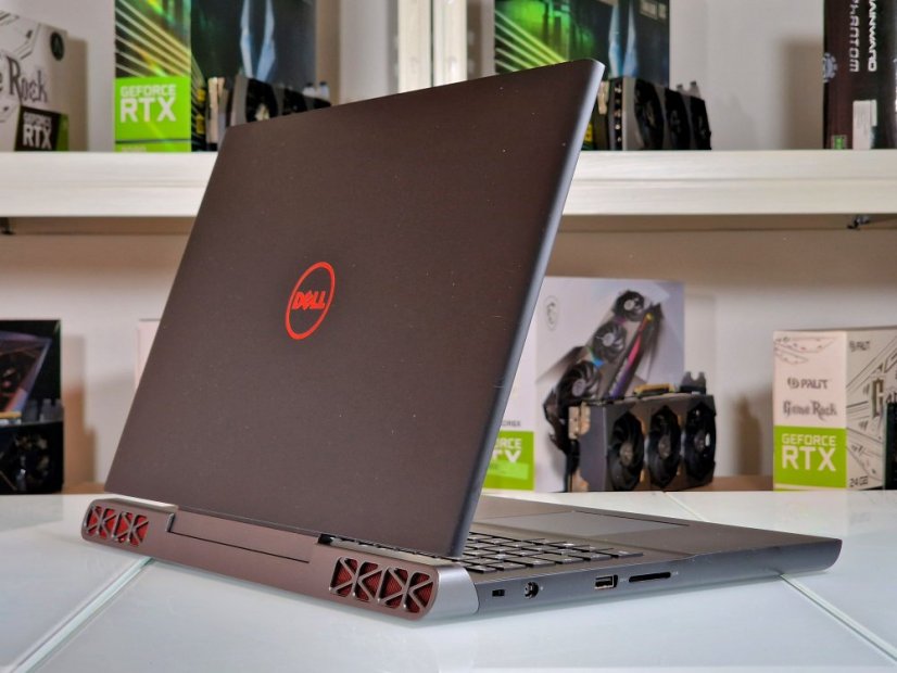Gaming Laptop DELL Gaming Inspiron 15 Gebraucht - GARANTIE 12M | 15,6" FullHD | Intel Core i7-7700HQ | GTX 1050Ti | 16GB | 256 SSD + 1 TB | WIN11