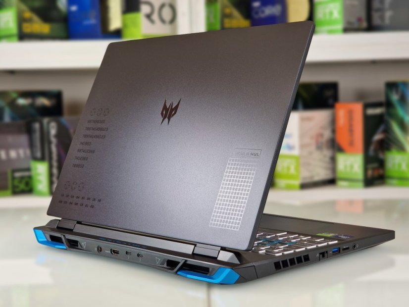 Herný notebook Acer Predator Helios 300 • ZÁRUKA 12M • 15,6 165Hz • Intel Core i7-12700H • RTX 3070 Ti 8GB • 32GB DDR5 • 1TB SSD • WIN11