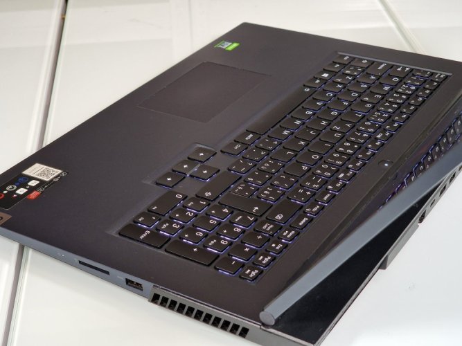 Herný notebook Lenovo Legion 5 - ZÁRUKA 12M | 17,3" 144 Hz | AMD Ryzen 5600H | RTX 3060 6GB | 16 GB |  512 GB SSD