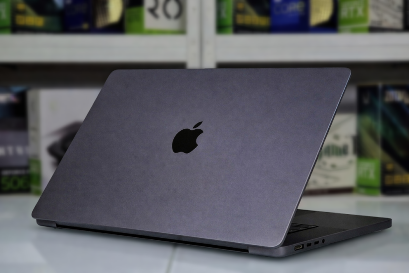 Apple MacBook Pro 13 2022 M2 • GARANTIE 12M • 13 RETINA • M2 8-CORE CPU • 10-CORE GPU • 8GB • 256 SSD • MACOS