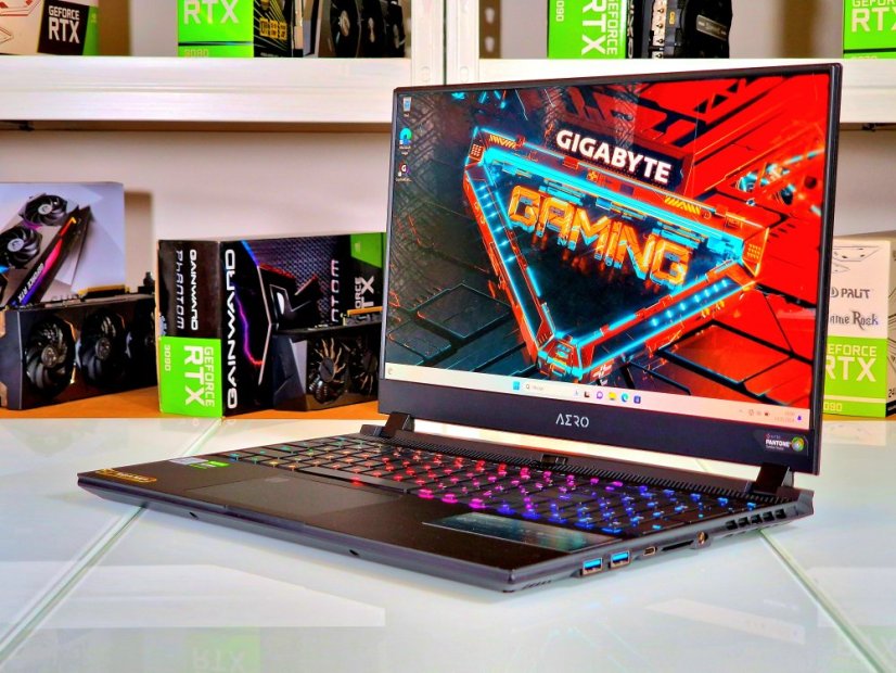 PC Portable Gamer GIGABYTE AERO 15 OLED • 15,6 4K OLED • Intel Core i7-10870H • 32Go • RTX 3060 6Go • 2TB SSD