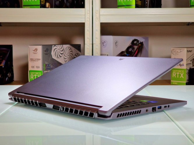 Gaming Laptop Acer Predator Triton 300 SE - GARANTIE 12M | 16" WQXGA 240Hz | Intel Core i7-12700H | RTX 3080 Ti 16GB | 16 GB DDR5 | 1TB SSD | WIN11