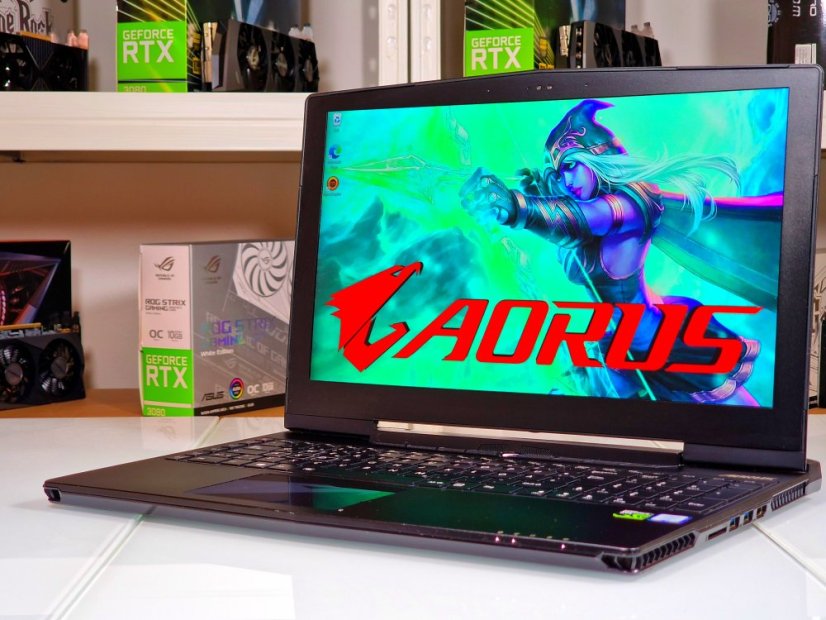 Herný notebook GIGABYTE AORUS X5 • ZÁRUKA 12 • 15,6 4K UHD • Intel Core i7-6700HQ • 24 GB • GTX 980M 8GB • 256 GB SSD + 2 TB HDD • WIN11