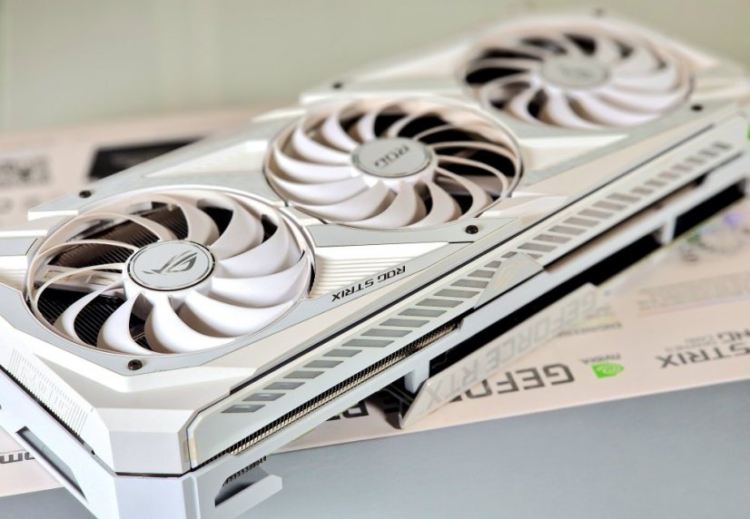 Grafická karta ASUS ROG STRIX  GeForce RTX 3080 Gaming 10GB White Edition - ZÁRUKA 12M