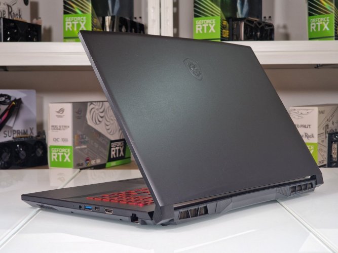 Gaming Laptop MSI Katana GF76 - GARANTIE 12M | 17,3" 144Hz | Intel Core i7-11800H | 16 GB | RTX 3060 6 GB | 512 GB SSD | WIN11