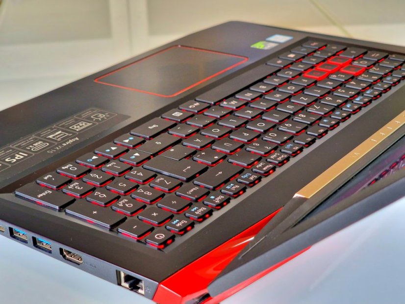 Herný notebook Acer Aspire VX • ZÁRUKA 12M • 15,6 FHD • Intel Core i5-7300HQ • GTX 1050 4GB • 16 GB • 256 SSD+1 TB HDD • WIN11