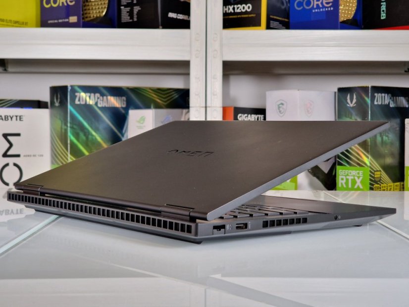 Gaming Laptop HP Omen 16 • GARANTIE 12M • 16,1 144Hz • Intel Core i5-13420H Raptor Lake • RTX 4050 6GB • 16GB DDR5 • 512 SSD • WIN11