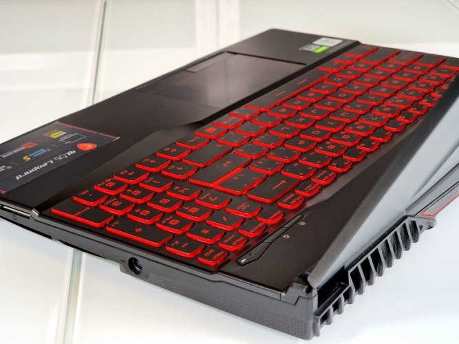 Herný notebook MSI GL65 Leopard - ZÁRUKA 12M | 15,6" 144Hz | Intel Core i7-10750H | RTX 2060 6GB | 16 GB | 256 SSD +1TB HDD