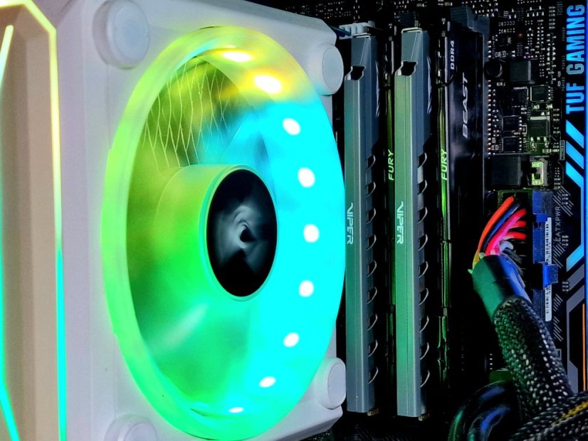 Herní PC CRYSTALSWORD • ZÁRUKA 24M • AMD Ryzen 5 3600 • GTX 1070 8GB • 16GB • 512 SSD • WIN11