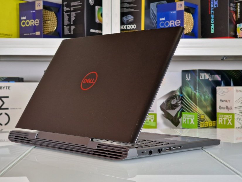 Gaming Laptop DELL 15 Gaming • GARANTIE 12M • 15,6 FHD • Intel Core i7-7700HQ • GTX 1060 6GB • 16 GB • 256 SSD + 1TB HDD • WIN11