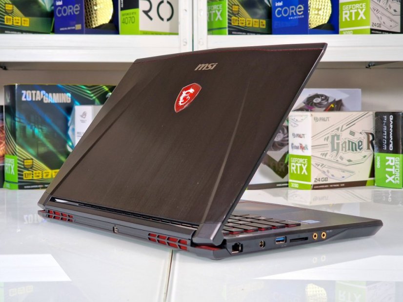 PC Portable Gamer MSI GS43 Phantom • GARANTIE 12M • 14 FHD • Intel Core i7-7700HQ • 16Go • GTX 1060 6Go • 256 SSD • WIN10