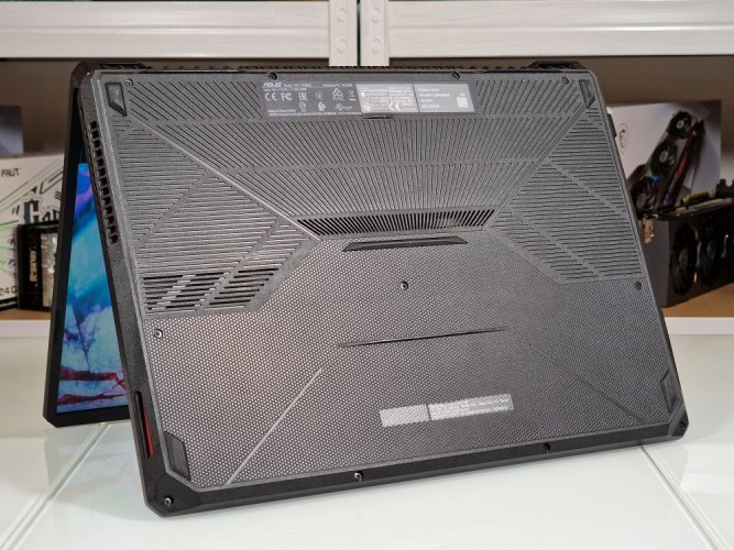Herný notebook ASUS TUF Gaming - ZÁRUKA 12 M | 15,6" 144 Hz | AMD Ryzen 7 | RTX 2060 6 GB | 16 GB | 512 GB SSD