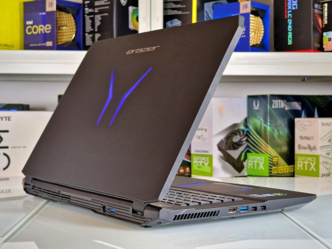 Gaming Laptop MEDION ERAZER X7843 - GARANTIE 12M | 17,3" Full HD | Intel Core i7-6700HQ | 16GB | GTX 980 | 256 SSD + 1 TB HDD | WIN11