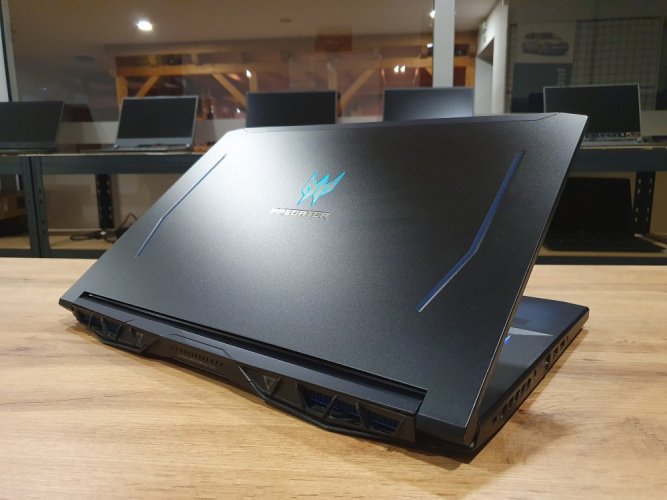 Herný notebook Acer PREDATOR  - ZÁRUKA 12M | 17,3" 144Hz | i7-9750H | RTX 2060 6 GB | 16 GB | 512 SSD + 500 SSD
