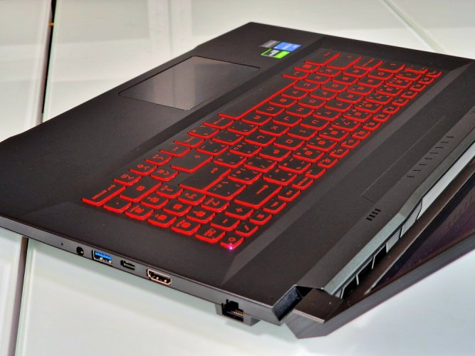 Laptop gamingowy MSI Katana GF76 - GWARANCJA 12M | 17,3" 144 Hz | Intel Core i5-11400H | 16 GB DDR4 | GTX 1650 | 512 GB SSD | WIN11