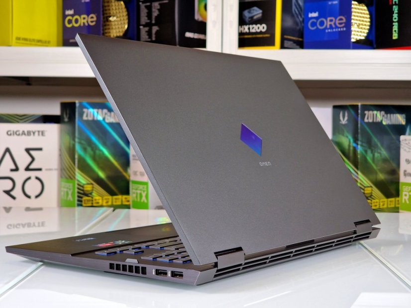 Gaming Laptop HP Omen 16 Gebraucht - GARANTIE 12M | 16,1" 144Hz | AMD Ryzen 7 5800H | AMD RX 6600 8GB | 16GB | 512 SSD | WIN11