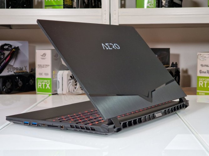 Herný notebook GIGABYTE AERO 15 OLED SA - ZÁRUKA 12M | 15,6" 4K OLED | Intel Core i7-9750H | 16 GB | GTX 1660Ti 6GB | 512 GB SSD | WIN11