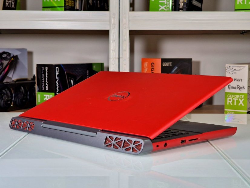 Herný notebook DELL Inspiron 15 Gaming - ZÁRUKA 12M | 15,6" FullHD | Intel Core i7-7700HQ | GTX 1050Ti | 16 GB | 256 SSD + 1 TB | WIN11