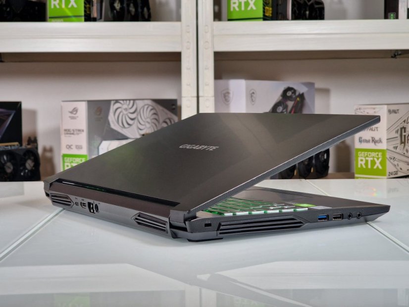 Gaming Laptop GIGABYTE G5 Gebraucht - GARANTIE 12M | 15,6" 144Hz | Intel Core i5-10500H | RTX 3060 6GB | 16GB | 512 SSD | WIN11