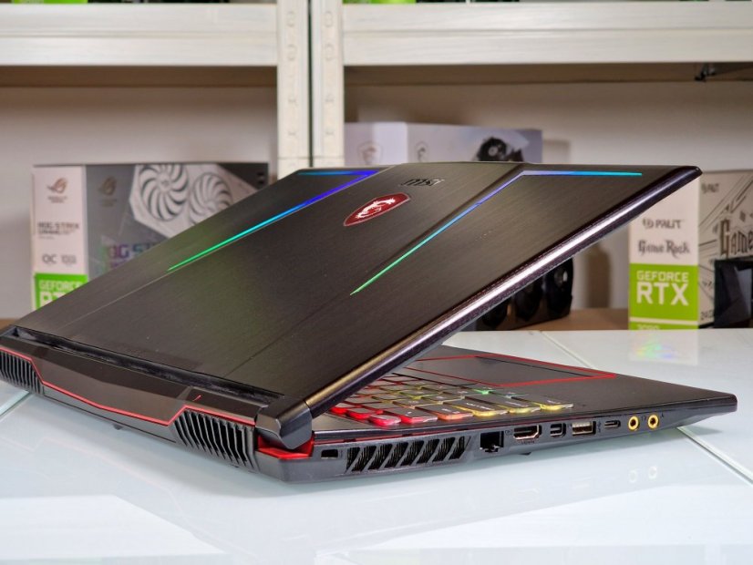 Gaming Laptop MSI Raider GE63VR Gebraucht - GARANTIE 12M | 15,6" 120Hz | Intel Core i7-8750H | GTX 1060 6GB | 16 GB | 256 SSD+1TB HDD | WIN11