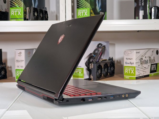 Gaming-Laptop MSI GL72 - GARANTIE 12M | 17,3" FullHD | Intel Core i7-7700HQ | GTX 1050 Ti | 16 GB | 512 SSD + 1TB HDD | WIN11