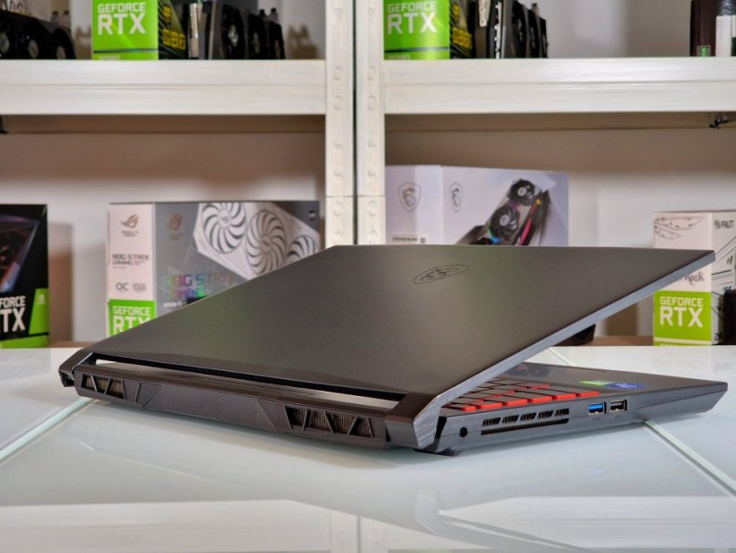Gaming-Notebook MSI Katana GF66 Gebraucht - GARANTIE 12M | 15,6" 144Hz | Intel Core i5-11400H Rocket Lake | 16 GB | RTX 3050 | 512 GB SSD | WIN11