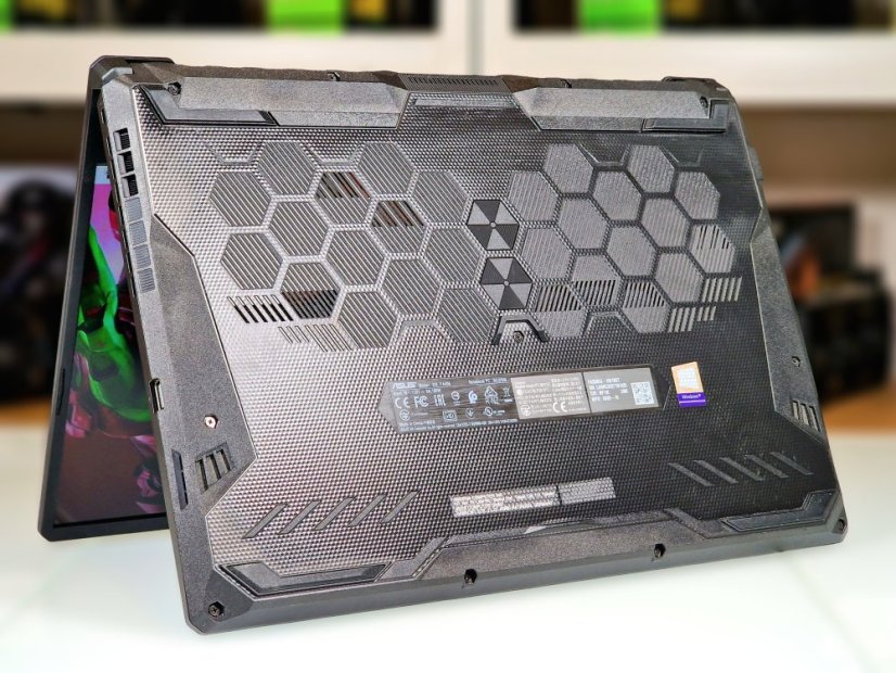 Gaming Laptop ASUS TuF Gaming A15 • GARANTIE 12M • 15,6 144Hz • AMD Ryzen 7 4800H • RTX 2060 • 16GB • 512 SSD • WIN11