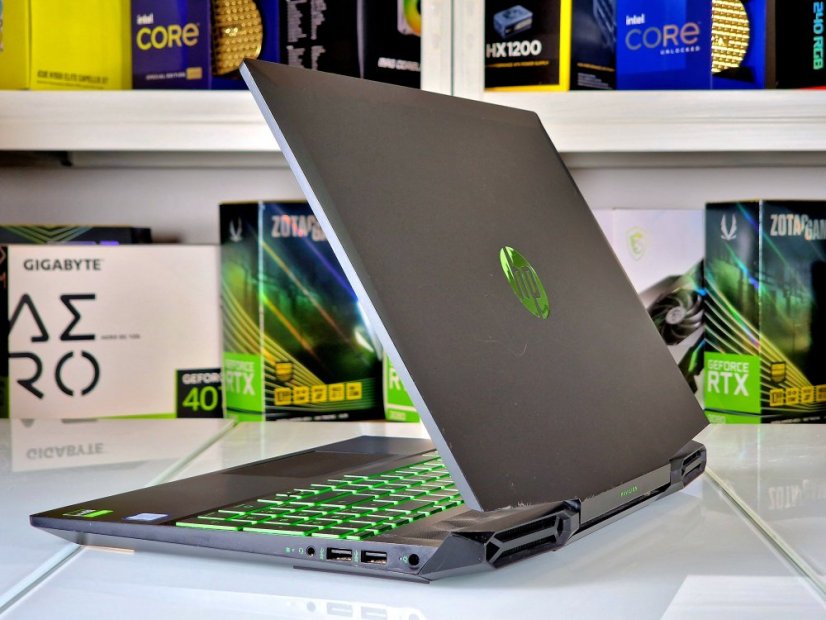 Gaming-Laptop HP Pavilion Gaming 15 - GARANTIE 12M | 15,6" 144Hz | Intel Core i7-9750H | GTX 1660Ti 6GB | 16 GB | 256 SSD + 256 SSD | WIN11