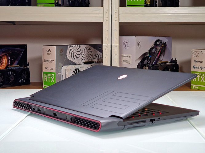 Herní notebook Dell Alienware M15 R5 - ZÁRUKA 12M | 15,6" QHD 240Hz | Intel Core i7-12700H | RTX 3060 6GB | 16GB DDR5 | 1000 SSD | WIN11