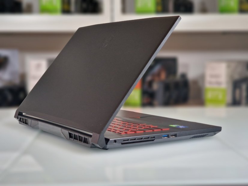 Herný notebook MSI Katana GF76 • ZÁRUKA 12M • 17,3 144Hz • Intel Core i7-11800H • 16 GB • RTX 3060 6 GB • 512 GB SSD • WIN11