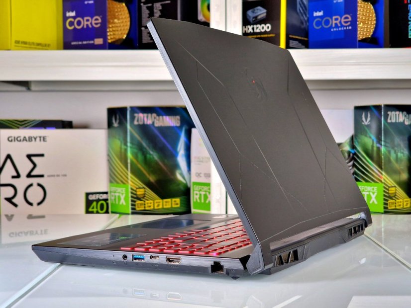 PC Portable Gamer MSI BRAVO 15 • GARANTIE 12M • 15,6 144 Hz • AMD Ryzen 7 5800H • RX 5500M • 16Go • 512 SSD • WIN11