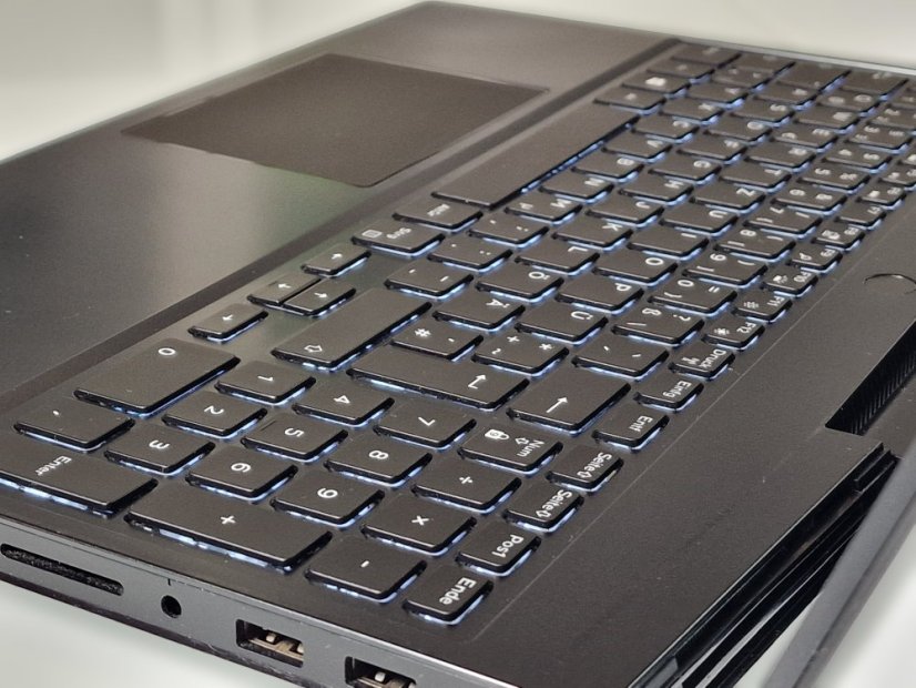 Herní notebook Dell G5 Gaming • ZÁRUKA 12M • 15,6 300Hz • Intel Core i7-10750H Comet Lake • RTX 2070 8GB • 16 GB • 1000 SSD • WIN11