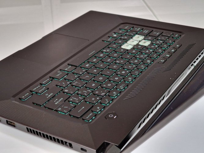 Herní notebook ASUS TuF Dash F 15 - ZÁRUKA 12 M | 15,6" 144Hz | i5-11300H | RTX 3060 6GB | 16GB | 512 SSD