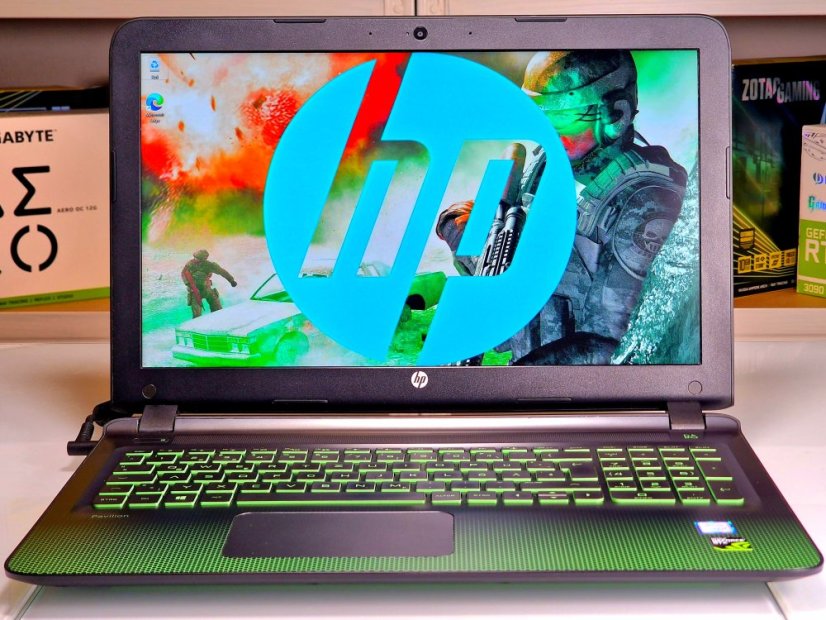 Herní notebook HP Pavilion Gaming 15 • ZÁRUKA 12M • 15,6 FHD • Intel Core i7-6700HQ • GTX 950 4GB • 16 GB • 128 SSD + 2 TB HDD • WIN11