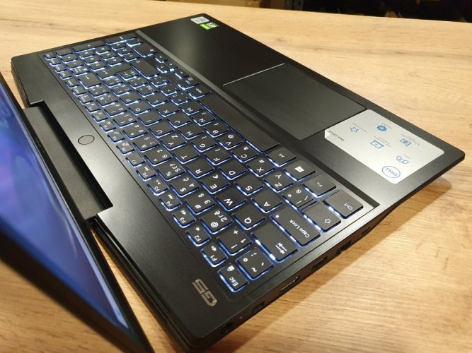Herní notebook Dell G5- ZÁRUKA 12M | 15,6" 300Hz | i7-10750H | RTX 2060 6 GB | 16GB | 1000 SSD
