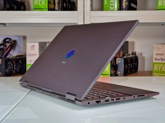 Laptop do gier HP Omen 17 - GWARANCJA 12M | 17,3" 144Hz | AMD Ryzen7 8845HS | RTX 4070 8GB | 16GB DDR5 | 1000 SSD | WIN11