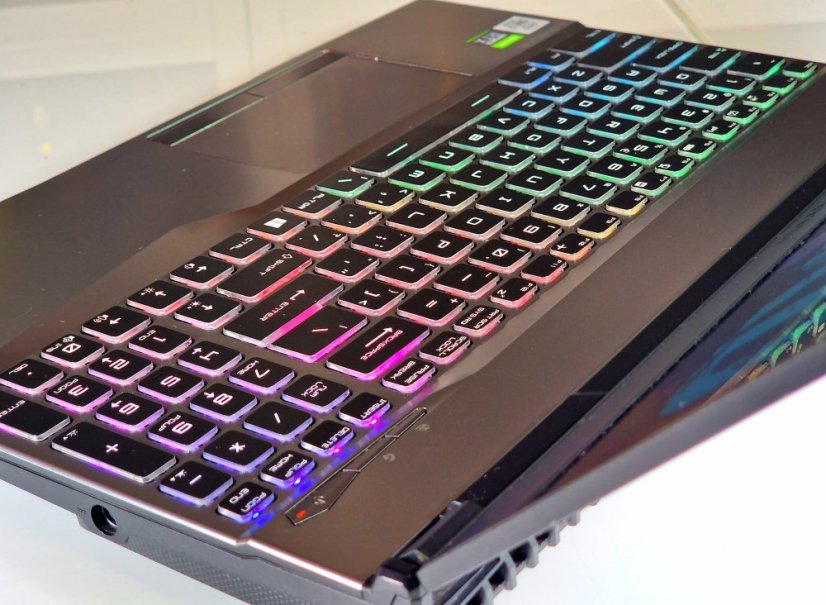 Gaming Laptop MSI GP65 Leopard • GARANTIE 12M • 15,6 144Hz • Intel Core i7-10750H • RTX 2060 6GB • 16 GB • 512 SSD • WIN11