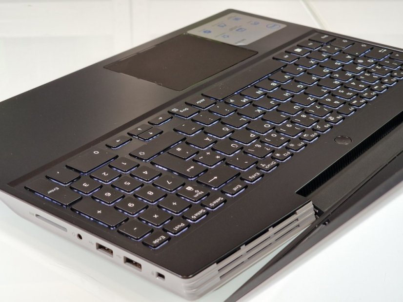 Herní notebook Dell G5 SE • ZÁRUKA 12M • 15,6 120Hz • AMD Ryzen 4600H • RX 5600M 6 GB • 16GB • 512 SSD • WIN11