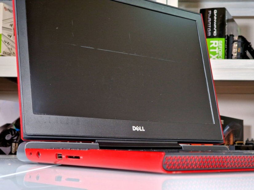 Herný notebook DELL Inspiron 15 Gaming - ZÁRUKA 12M | 15,6" FullHD | Intel Core i7-7700HQ | GTX 1050Ti | 16 GB | 256 SSD + 1 TB | WIN11