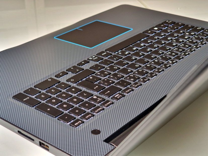 Herní notebook Dell G3 Gaming Refurbished - ZÁRUKA 12M | 17,3" FullHD | Intel Core i7-8750H | GTX 1050 Ti 4GB | 16GB | 128 SSD + 1TB | WIN 11